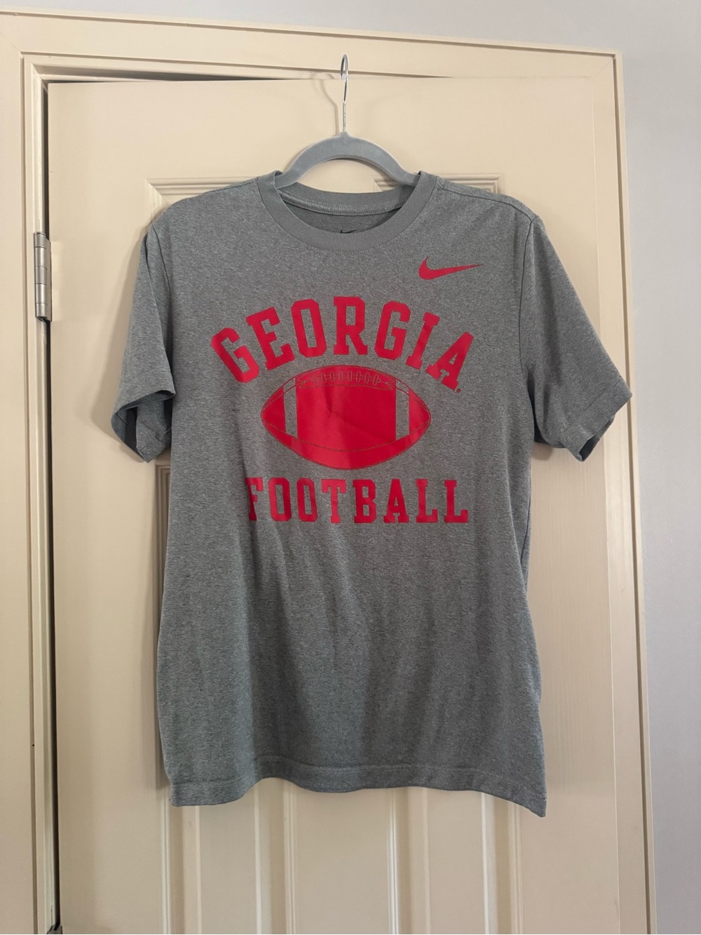 Nike Gray T-Shirt with Red Georgia Football Graphics